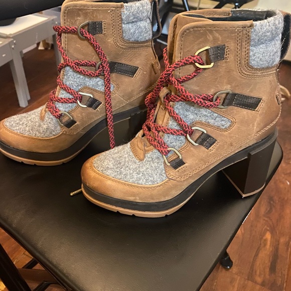 Sorel Shoes - Women’s Sorel Size 6